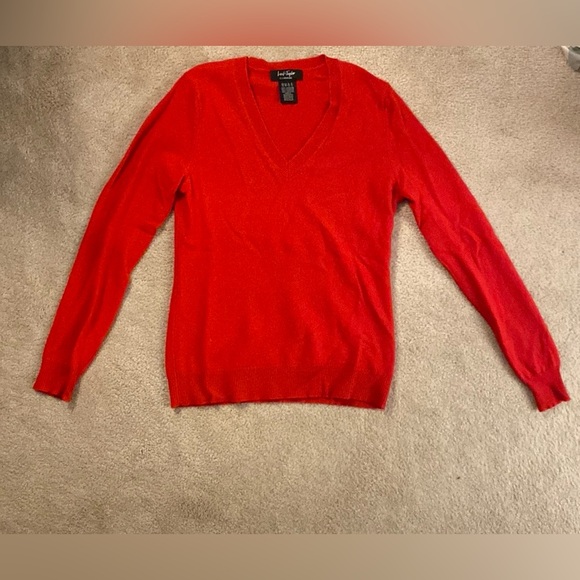 Bright red Lord & Taylor 100% cashmere sweater - Picture 1 of 3
